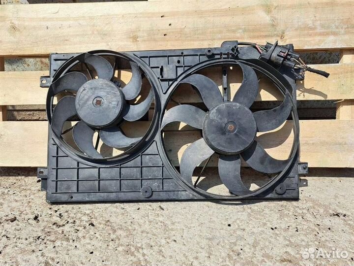 Вентилятор радиатора VW Passat (B6) 2005-2010