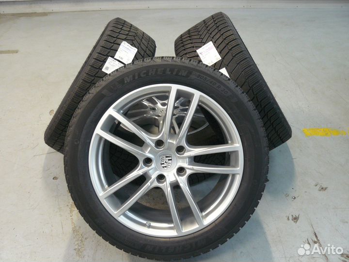 R20 Michelin X-Ice Snow SUV 275/45, PCD 5x130 DIA 71.6
