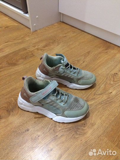 Кроссовки на девочку 35 размер