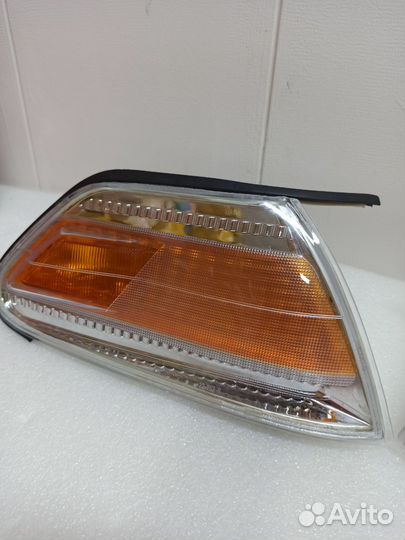 Поворотники (габариты) Toyota Mark 2 100 новые,пар