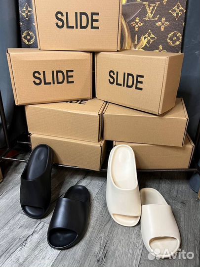 Тапочки Adidas yeezy slide