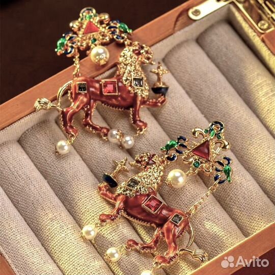 Серьги в стиле Барокко, Бижутерия Люкс от KJL, лев