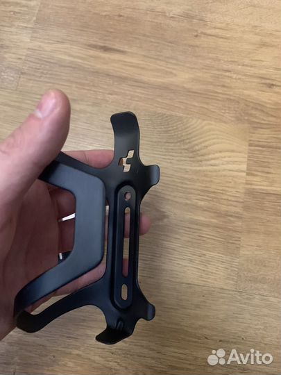 Велосипедные аксессуары (крылья, педали, насос)