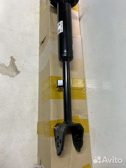 Амортизатор задний левый Genesis G80