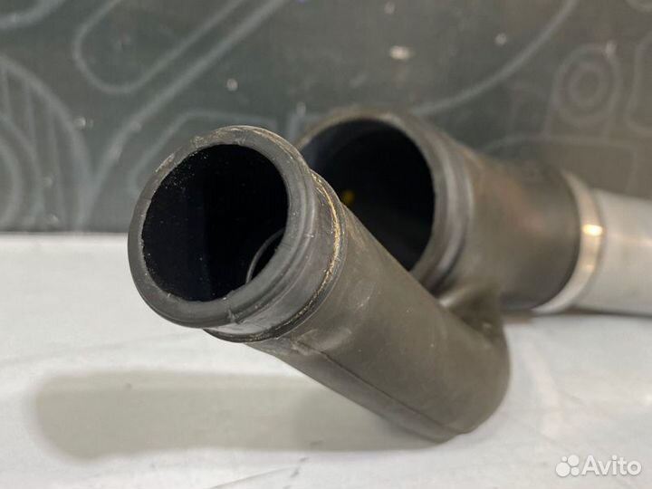 Патрубок интеркулера правый Audi A6 C5 BES 2003