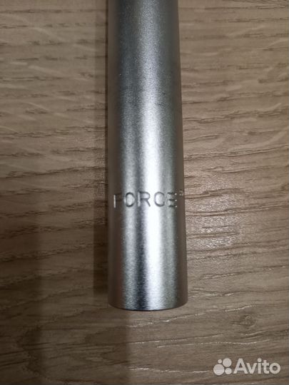 Ключ свечной 16