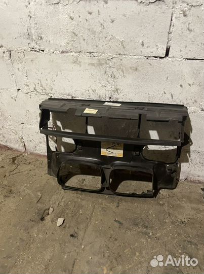 Диффузор радиатора Bmw E39