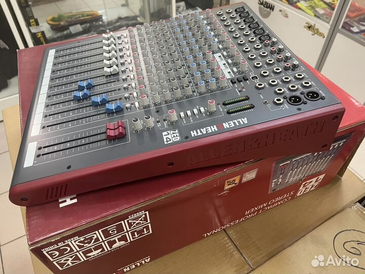 Микшерный пульт Allen & Heath ZED1402