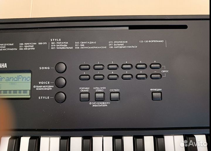 Cинтезатор Yamaha PSR-E360B с функцией обучения