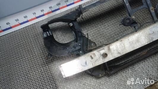 Передняя панель крепления облицовки (телевизор) mercedes benz M-class W164 (8OK23G201)