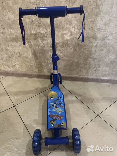 Самокат детский трехколесный новый