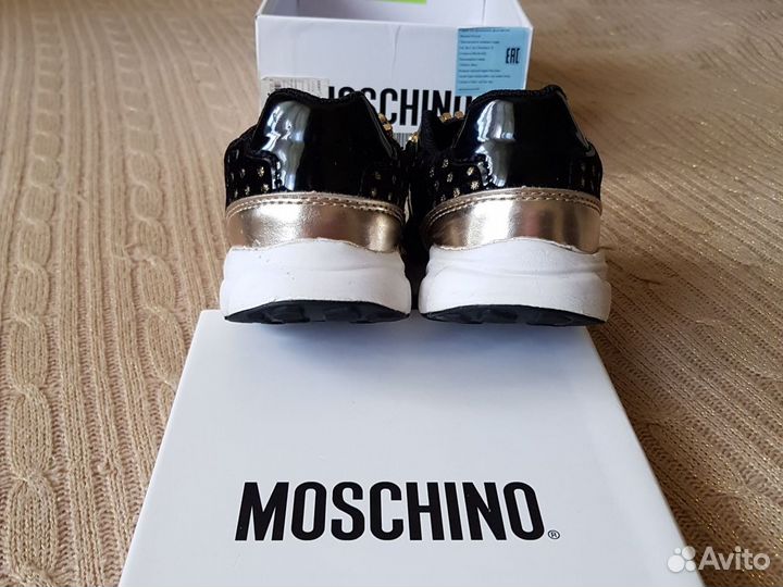 Moschino 28