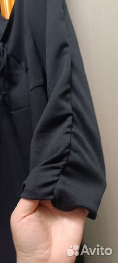 Платье миди с разрезом