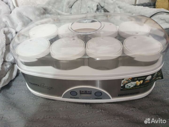 Йогуртница Redmond RYM-M5401