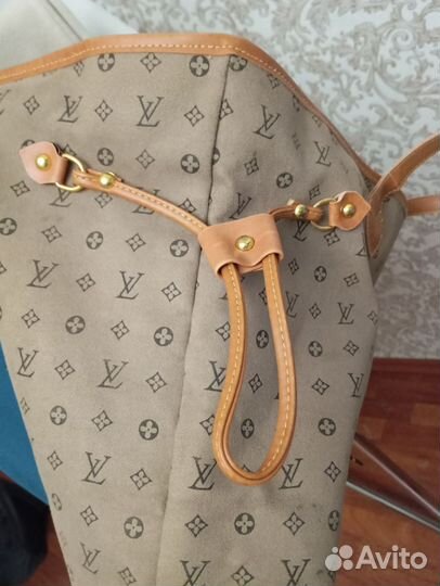 Сумки женские vuitton