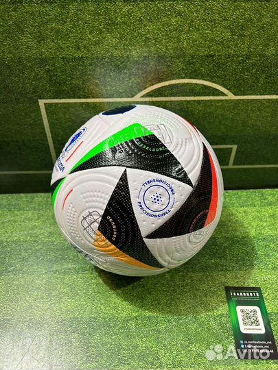 Футбольный мяч Евро 2024
