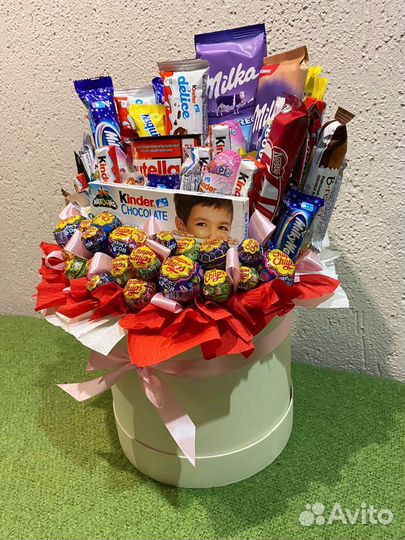 Сладкие букеты.Коробка с Киндер шоколадом