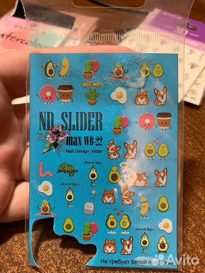 Наклейки и слайдеры на ногти для маникюра