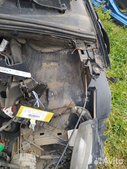 Левая четверть пежо 308