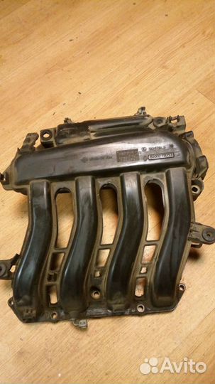 Впускной коллектор Рено сценик 2 1.6 16кл