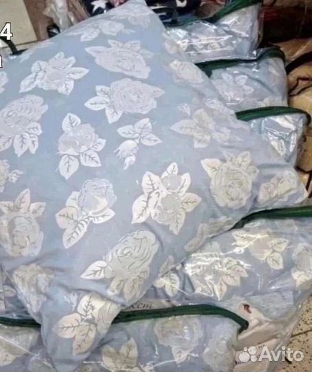 Подушка 70х70