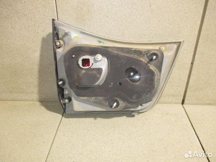 Фонарь внутренний З/Л Lexus RX 300/330/350 (XU30)