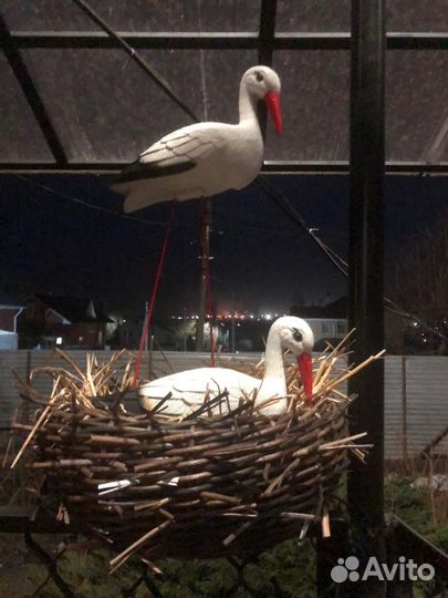 Садовая декорация аисты в гнезде