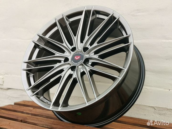 Разноширокие диски Vossen VFS-4