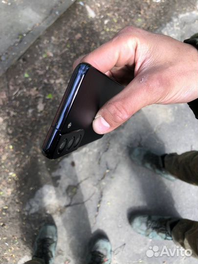 Samsung Galaxy S22, 8/128 ГБ