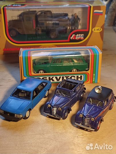 Москвич-2140,426,400-420, полка для моделек