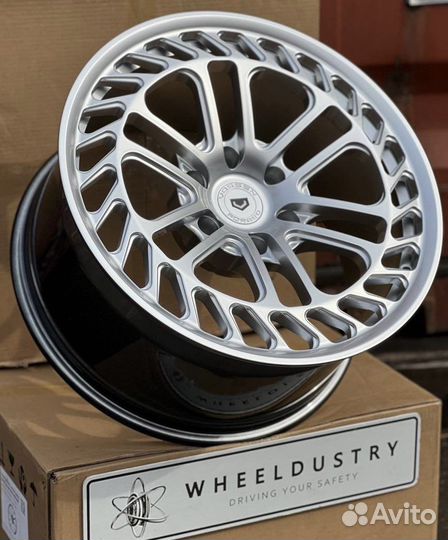 Кованые диски R21 Audi RS6