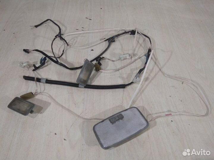 Плафон освещения салона Toyota Rav4 ACA33 2azfe