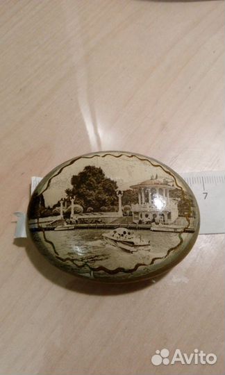 Советский сувенирный камень с южным пейзажем