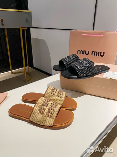 Шлепанцы из рафии Miu Miu