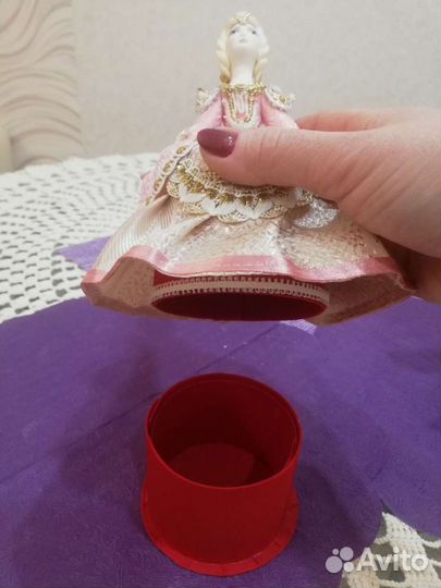Статуэтка кукла шкатулка