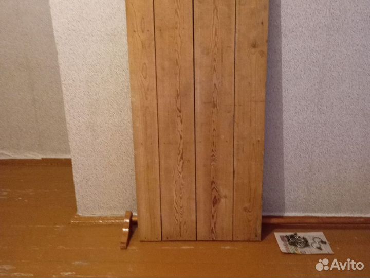 Щит-стеллаж деревянный на кровать