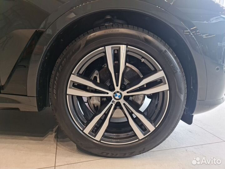 BMW X7 3.0 AT, 2023