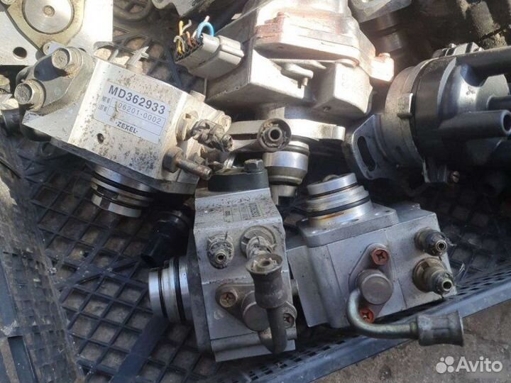 Тнвд топливный насос Mitsubishi 4G15