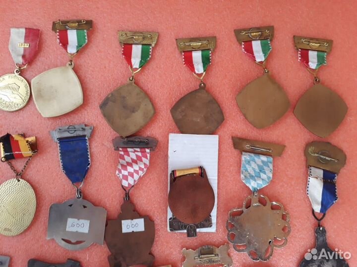 Значок на подвесе