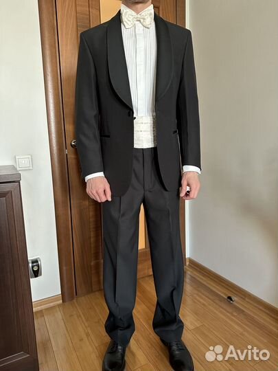 Мужской смокинг черный