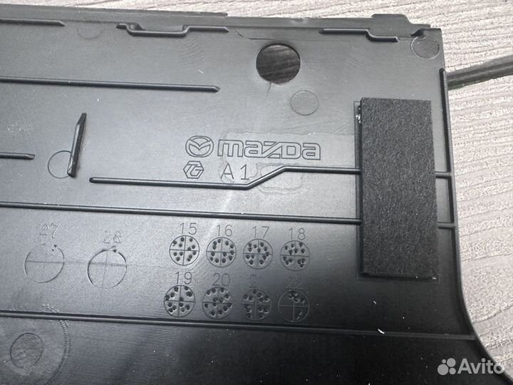 Кожух замка капота mazda cx-9