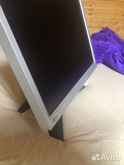 Монитор LG