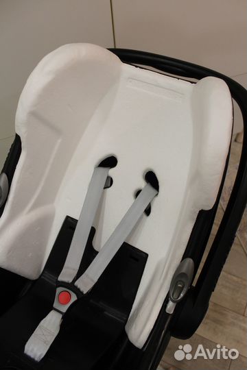 Автокресло Maxi Cosi Cabriofix + база