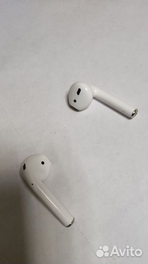 Беспроводные наушники apple airpods 1