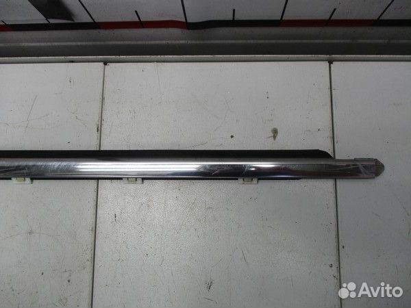 Уплотнитель стекла двери передней правой Kia Quoris KH