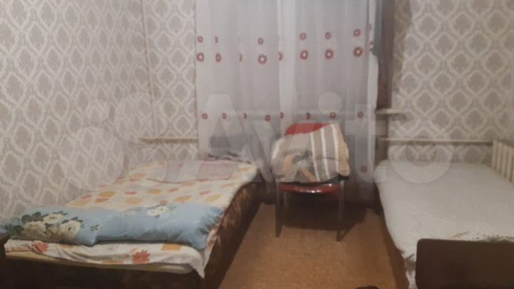 Комната 17 м² в 4-к., 1/5 эт.