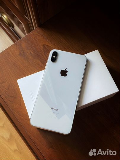 Телефон iPhone xs max