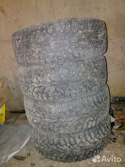 Nokian Tyres Hakkapeliitta 5 235/60 R17 30M