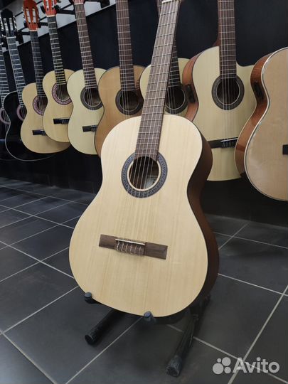 Классическая гитара Flight C-125 NA Новая