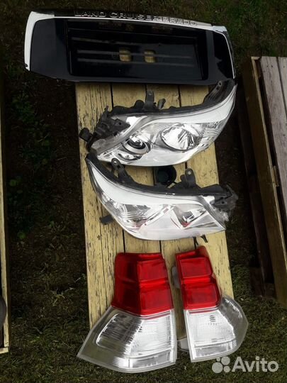 Накладка и фары на Land Cruiser Prado 150